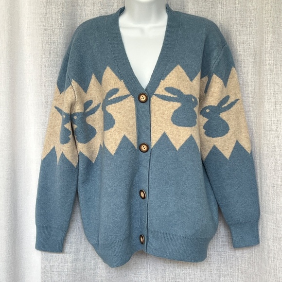 Rabbit Bunnies Sweater Cardigan Size L Blue & Cream 4 Large Buttons - Picture 1 of 3